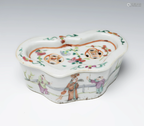 Rose Family style butterfly-shaped soap dish. China,