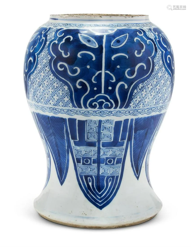 A CHINESE BLUE AND WHITE 'PHOENIX TAIL' VASE, KANGXI