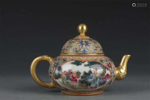 A Chinese Famille-Rose Porcelain Teapot