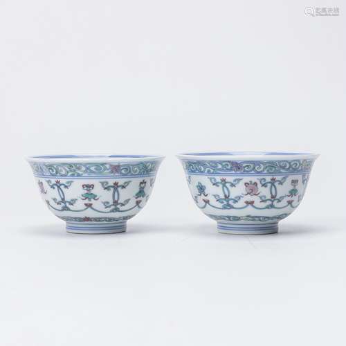 pair of chinese doucai porcelain bowls