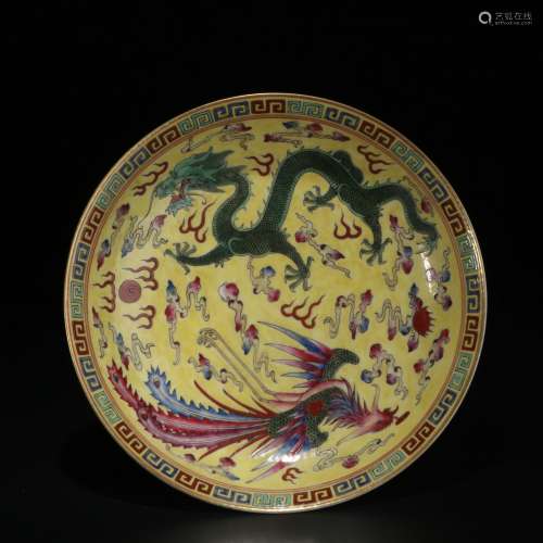 chinese yellow-ground famille rose porcelain dish