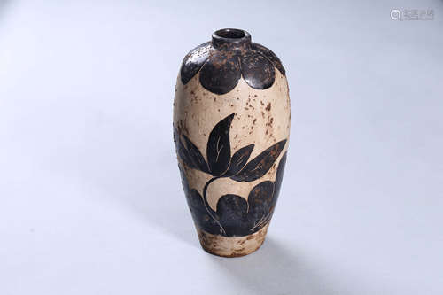 A Sgraffiato Floral Meiping Vase