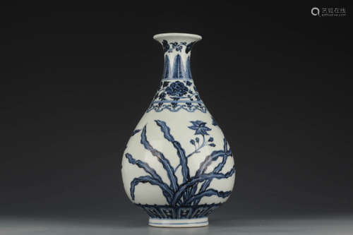 A Blue And White Floral Pear-Shaped Vase