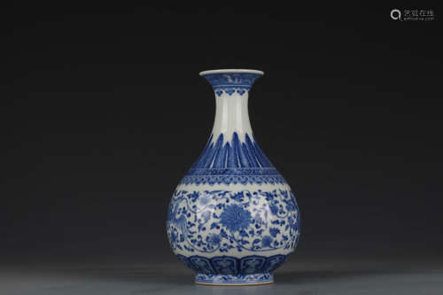 A Blue And White Phoenix And Dragon Pear-Shaped Vase