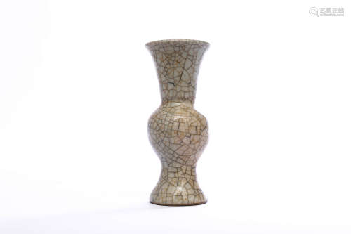 A Ge Type Ice Cracking Beaker Vase