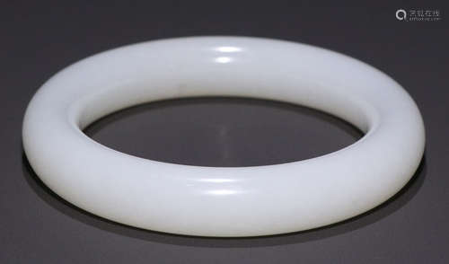 HETIAN JADE CARVED BANGLE