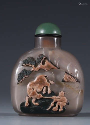 AGATE CARVED CHILD PATTERN SNUFF BOTTLES