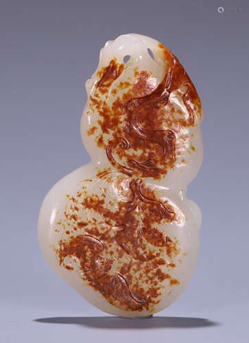 HETIAN JADE CARVED GOURD SHAPE PENDANT