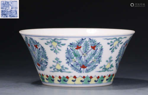 DOUCAI GLAZE FLOWER PATTERN BOWL