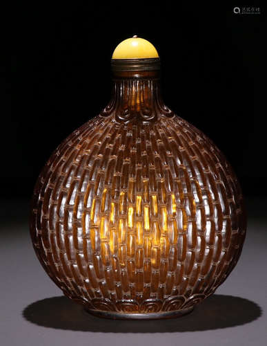 GLASS WOVEN PATTERN VASE