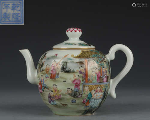 QIANLONG MARK FAMILLE ROSE GLAZE CHILD PATTERN POT