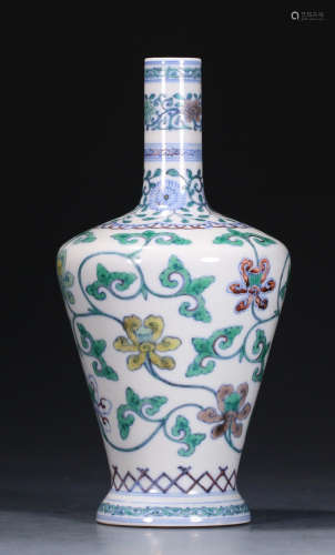 DOUCAI GLAZE FLOWER PATTERN VASE