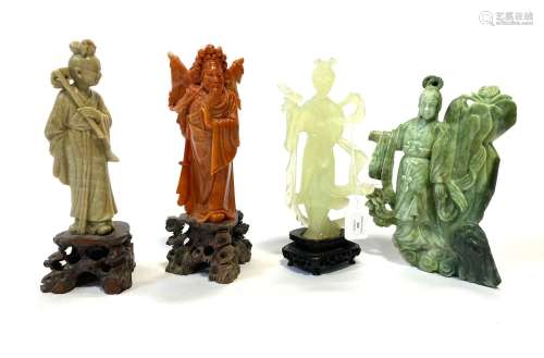 CHINE XX ème Lot de quatre statuettes en pierre dure sculpté...