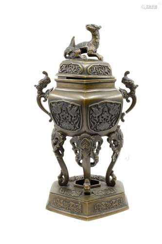 CHINE fin XIX ème Brûle-parfum en bronze patiné en forme de ...
