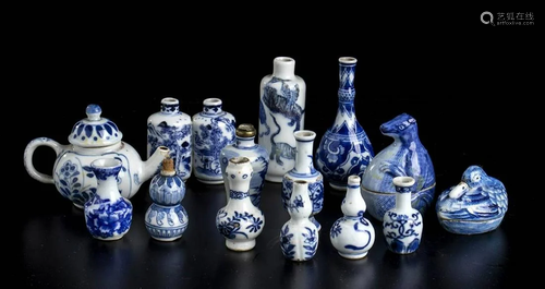 FOURTEEN MINIATURE 'BLUE AND WHITE' PORCELAIN