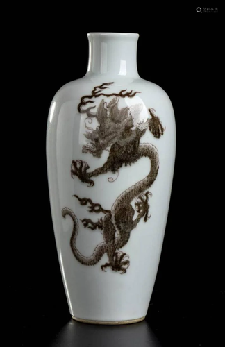 A PORCELAIN BALUSTER VASE WITH COPPER RED 'DRAGONS'