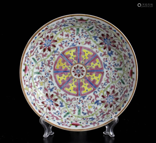 A POLICHROME PORCELAIN DISH China, 20th century