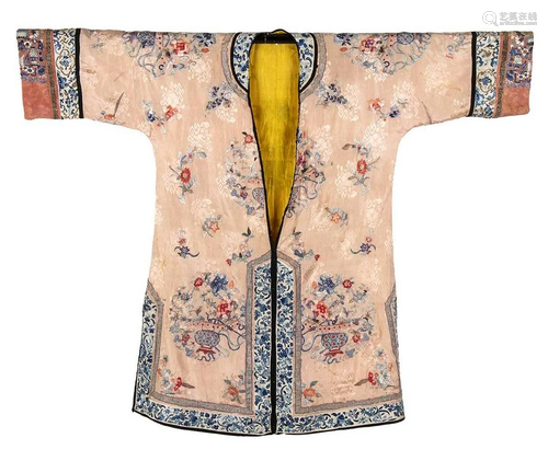 AN EMBROIDERED SILK FEMALE ROBE China, Qing dynasty,