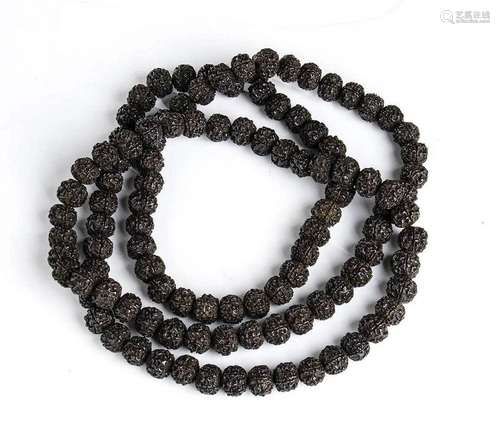 A CARVED HEIDAO SEEDS NECKLACE China