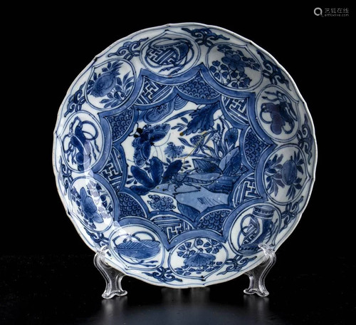 A 'KRAAK' TYPE ' BLUE AND WHITE' PORCELAIN DISH China,