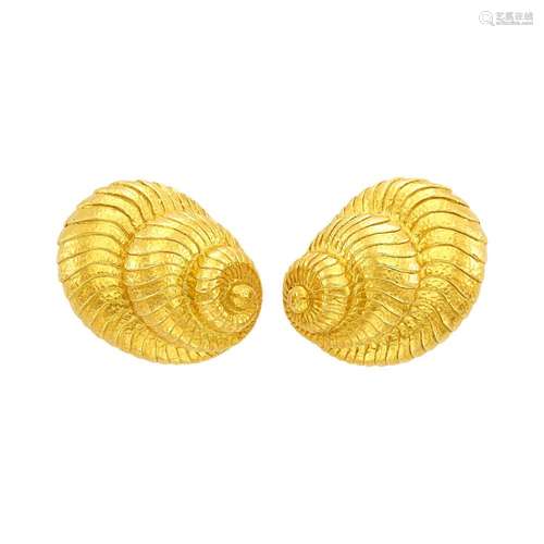 David Webb Pair of Hammered Gold Shell Earclips