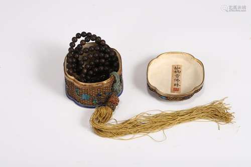 AGARWOOD PRAYER BARCELET & PEARL INLAID SILVER GILT BOX