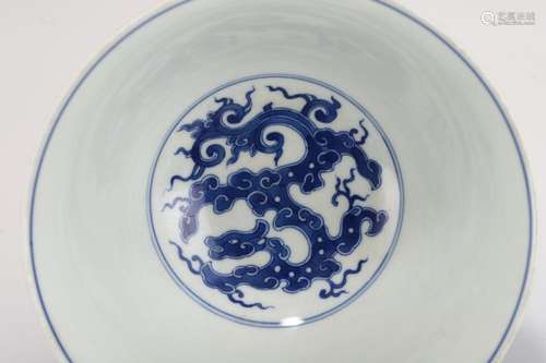 PAIR OF BLUE & WHITE CLOUD DRAGON BOWLS