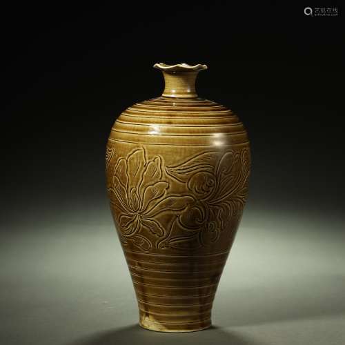 SONG DYNASTY,YAOZHOU CELADON CARVED VASE,MEIPING