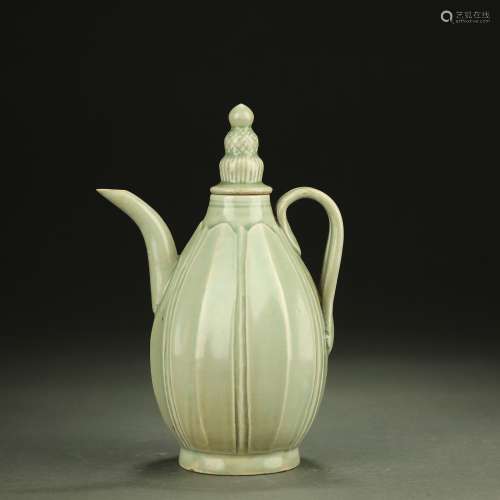 SONG DYNASTY,YAOZHOU CELADON CARVED EWER AND COVER