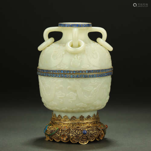 QING DYNASTY,A FINE JADE CARVED 