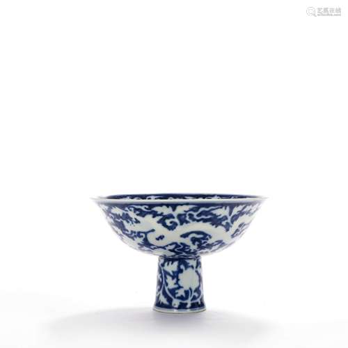 A Blue And White Reverse-Decorated Dragon Stem Bowl