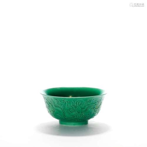 A Green Glaze Incised Dragon Bowl