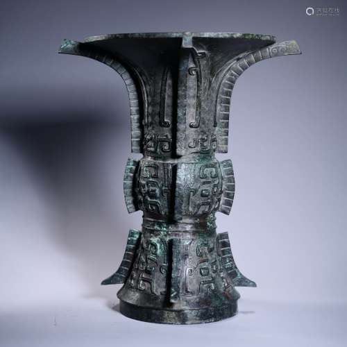 An Archaistic Bronze Beaker Vase