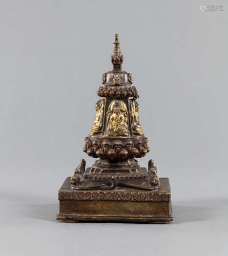 Bronze-Stupa mit Miniatur-Buddhas