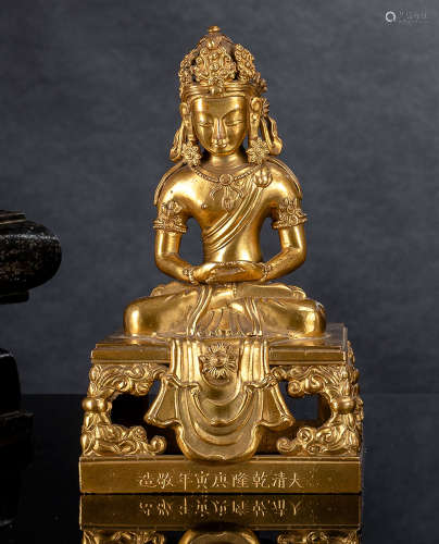 Feuervergoldete Bronze des Amitayus auf einem Thron sitzend