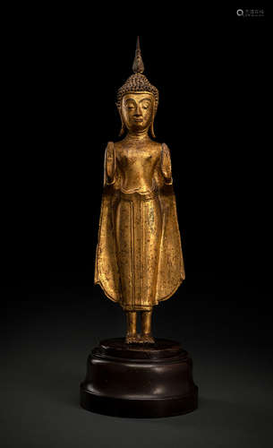 Lackvergoldete Bronze des stehenden Buddha Shakyamuni auf ei...