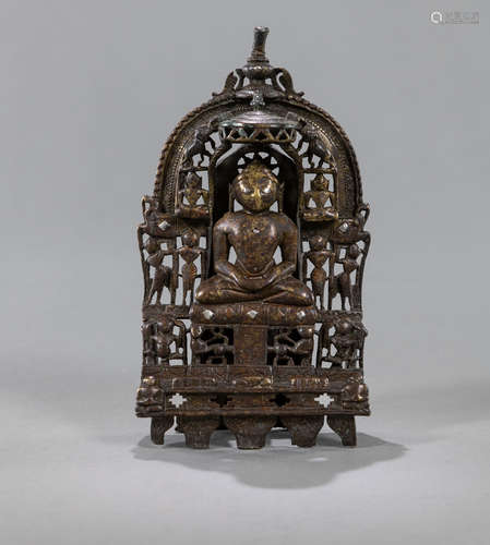 Jain-Altar mit Tirtankara aus Messingbronze mit Silbereinlag...