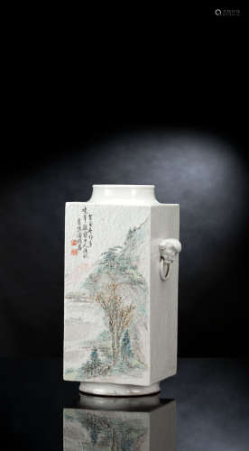 Vierseitige Vase aus Porzellan in 'cong'-Form mit Landschaft...