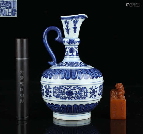 DAQINGYONGZHENGNIANZHI MARK BLUE&WHITE GLAZE POT