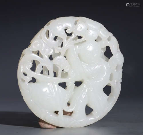 HETIAN JADE PENDANT HOLLOW CARVED WITH FIGURE