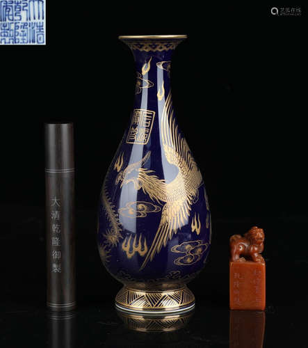 DAQINGQIANLONGNIANZHI MARK BLUE GLAZE VASE