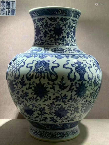 DAQINGYONGZHENGNIANZHI MARK BLUE&WHITE GLAZE VASE PAIR