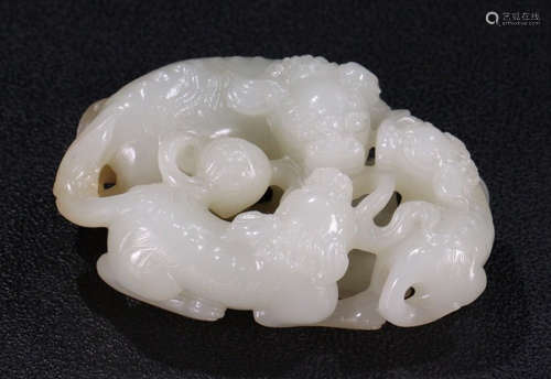 HETIAN JADE BEAST PENDANT