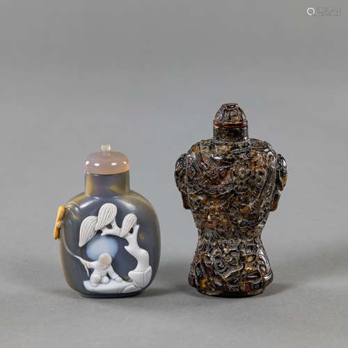 Zwei Snuffbottles mit Figuren- und Vogeldekor in Relief