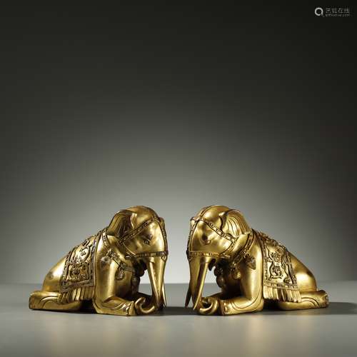 QING DYNASTY,A PAIR OF GILT-BRONZE 