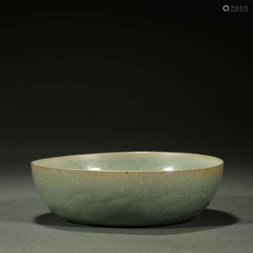 SONG DYNASTY,A FINE CELADON CARVED BRUSH WASHER