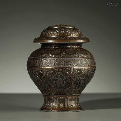 QING DYNASTY,A FINE SILVER JAR AND COVER