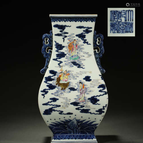 QING DYNASTY,BLUE AND WHITE FAMILLE-ROSE VASE