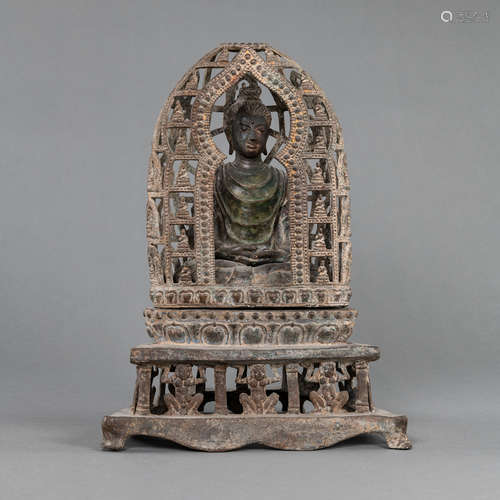 Bronze des Buddha mit umschließender Mandorla