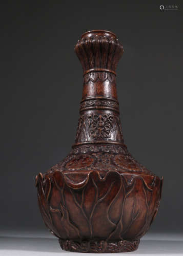 CHENXIANG WOOD CARVED FLORAL PATTERN VASE